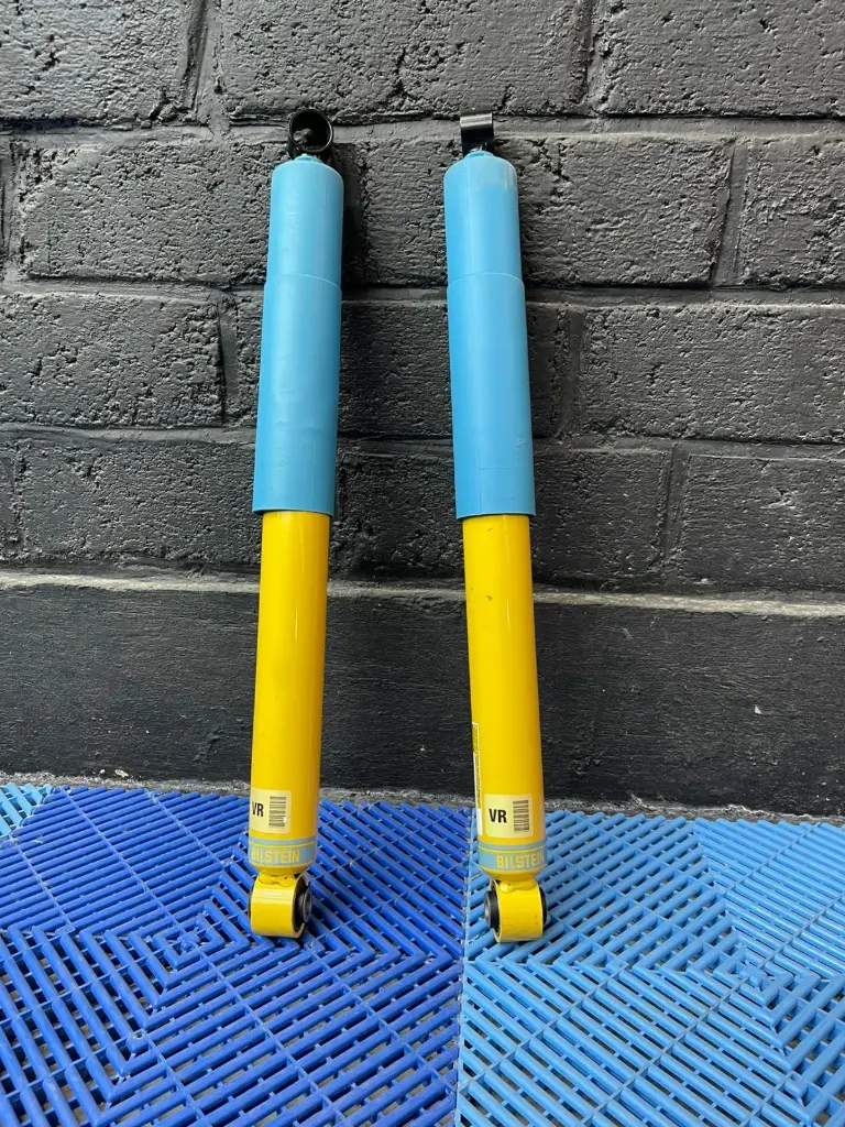 PAR AMORTUGUADORES TRASEROS B6 PARA FRONTIER D40 D41 BILSTEIN US-24-329750 SEMINUEVO