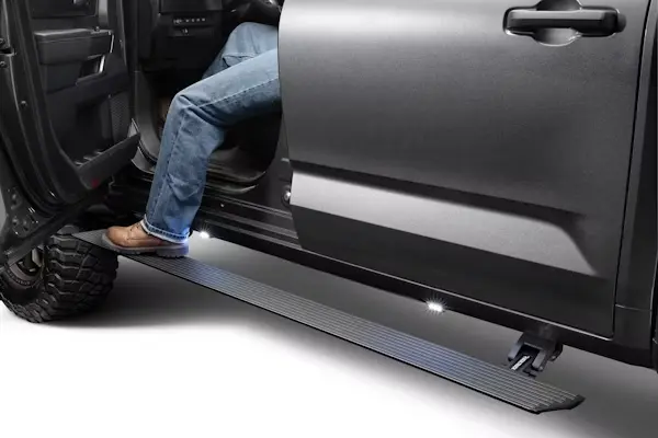 [GR62-20415587PC] ESTRIBOS ELECTRICOS PAR F150 LOBO 2015 - 2024 (RAPTOR) NEGRO GORHINO 20415587PC