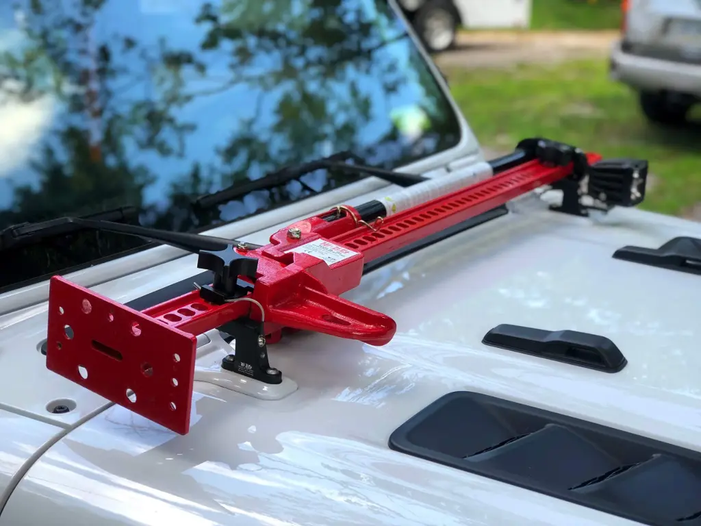 [HL59-HM-900] MONTAJE GATO P/ COFRE WRANGLER JK/JL 2/4 PUERTAS HI-LIFT HM-900